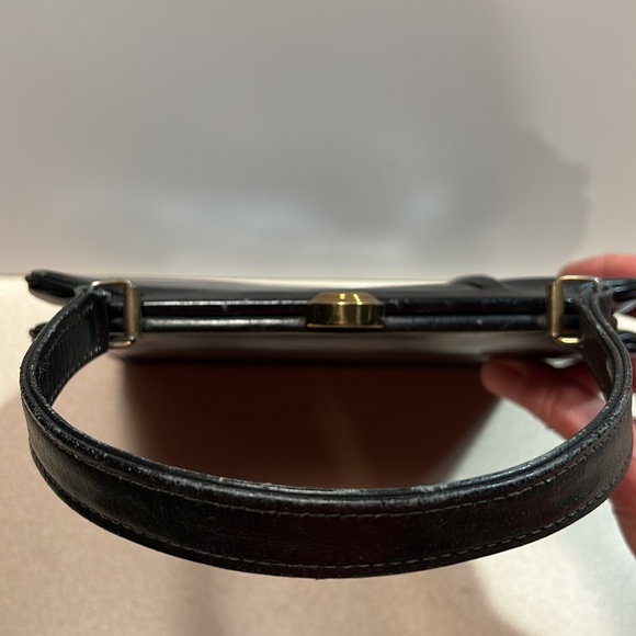 Lady Priscilla vintage clasp leather handbag - Picture 3 of 7